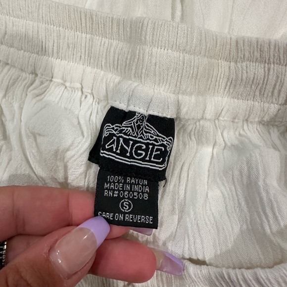 White pants - Picture 2 of 2